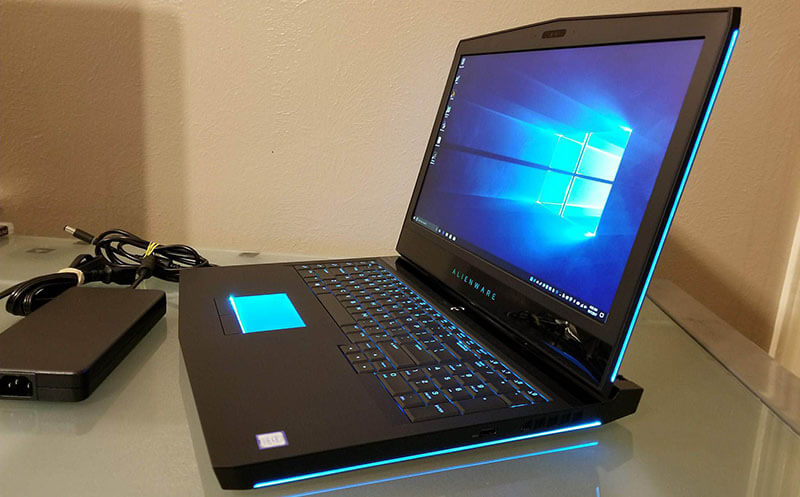 What to consider while buying a gaming laptop for programming