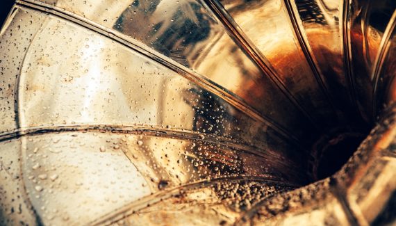 8 Leaderboard CRM Features to Drive Agent Performance