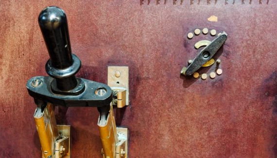 Snov’s LinkedIn Outreach Features: Why Some Reddit Users Prefer It Over Heavier, Riskier Bots