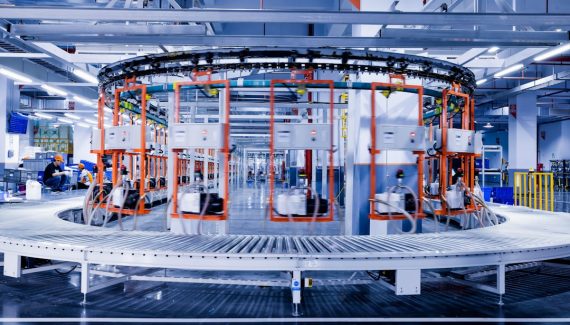 6 Practical Use Cases of Edge AI in Manufacturing