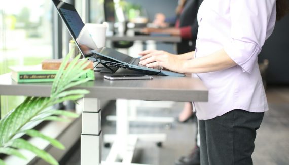 5 AI Research Assistant Platforms That Help Content Marketing Teams Scale Research