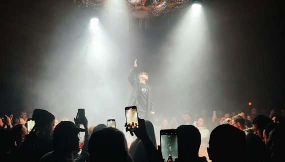 Does Vivid Seats Have Fees? What Buyers Should Know